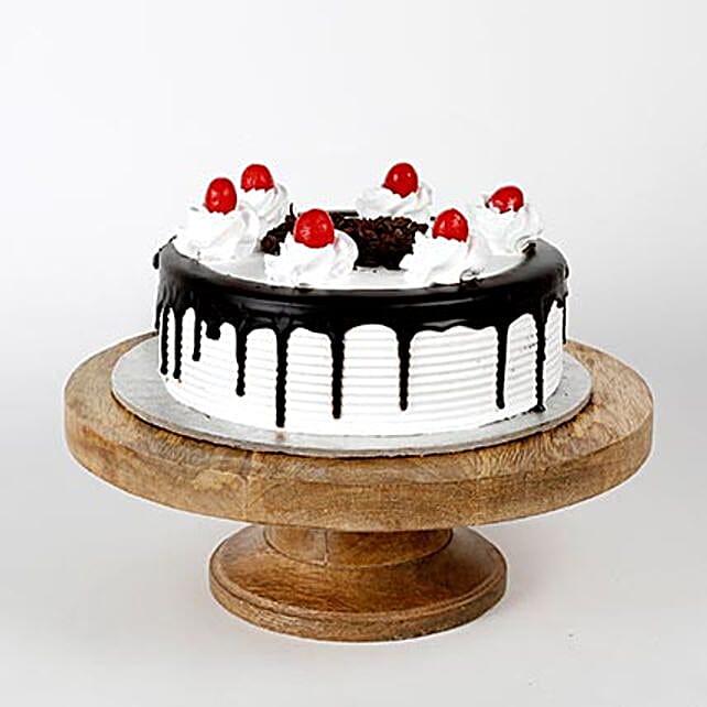 Black Forest Cake Half kg Eggless