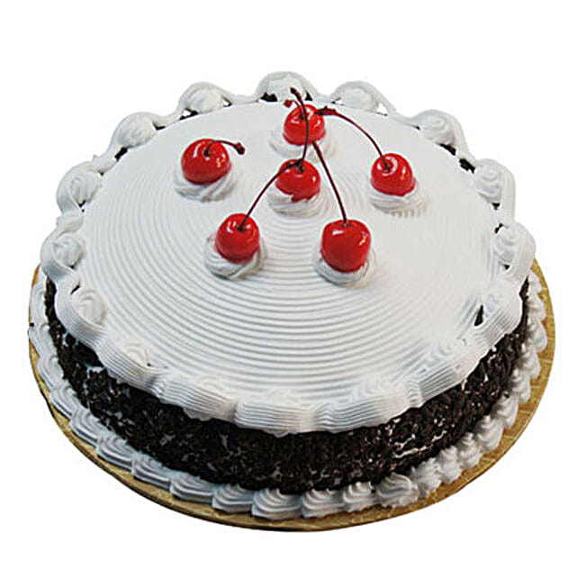 Blackforest Paradise Cake Half kg Eggless