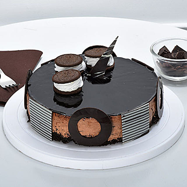 Chocolate Oreo Mousse Cake Half kg Eggless