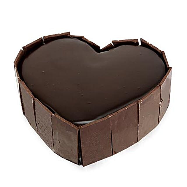 Cute Heart Shape Cake 1kg Eggless