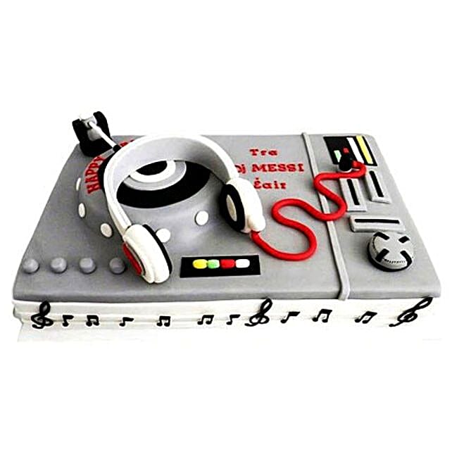 DJ Special Cake 2kg Eggless Butterscotch