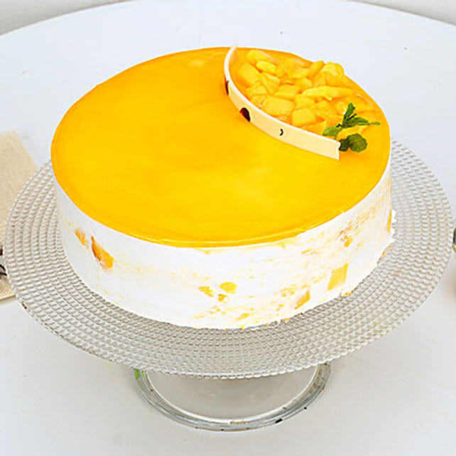 Mango Delight Cake Half kg Eggless