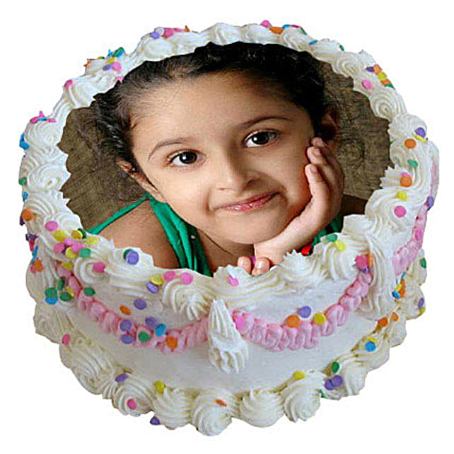 Personalized Cake Fantasy 2kg Eggless