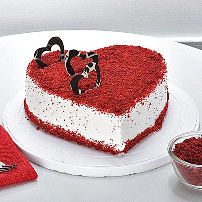 Red Velvet Heart Cake 2kg Eggless