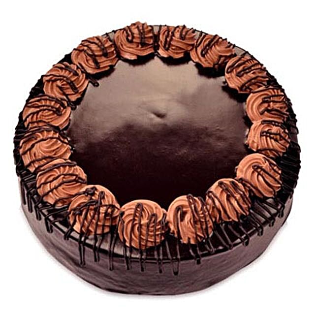 Yummy Special Chocolate Rambo Cake Half kg